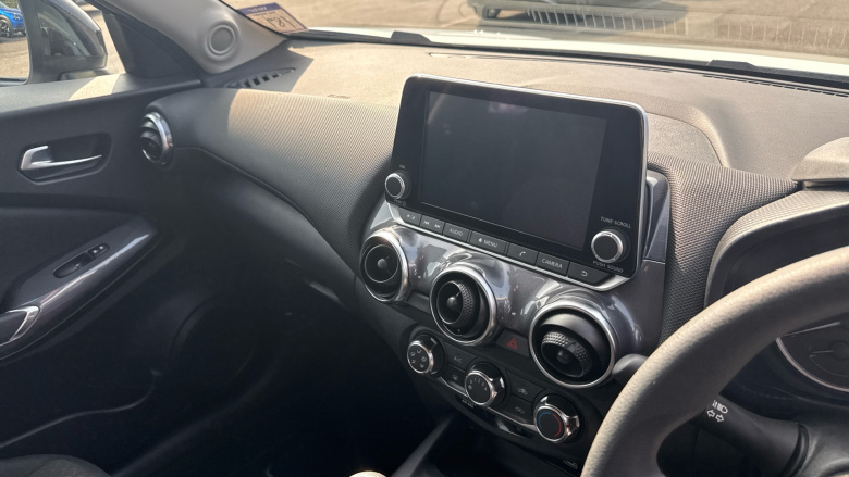 Nissan Juke 1.0 DiG-T 114 Acenta 5dr Petrol Hatchback